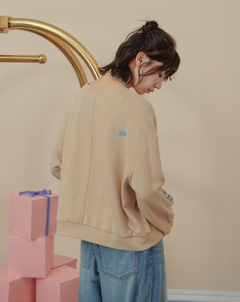 ➤G字立體繡花短版大學T(三色)