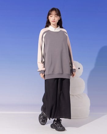 ➤運動風條紋織帶拼接大學T(兩色)