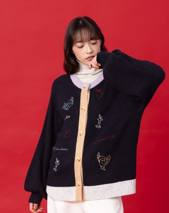 迪士尼系列 喔～不要吃蘋果開襟毛衣外套(兩色)