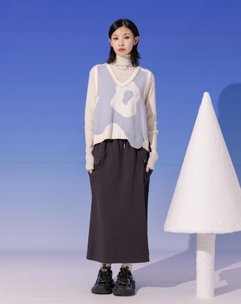 ➤抗起球花朵意象配色毛衣背心(兩色)