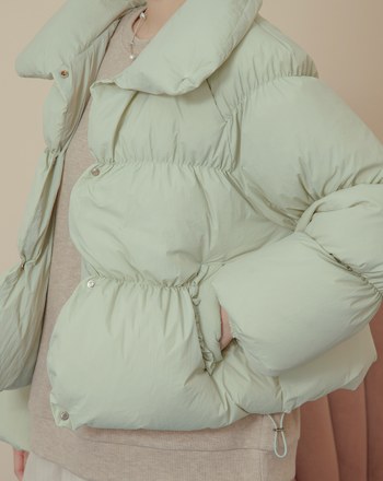 ➤花苞造型下擺抽皺羽絨外套