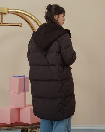 ➤防潑水可拆式針織連帽長版羽絨外套(兩色)