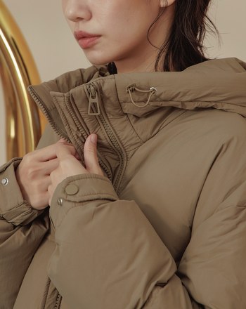 ➤防潑水雙向拉鍊可調節連帽羽絨外套(兩色)