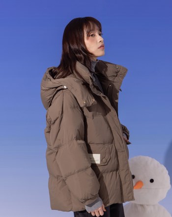 ➤品牌膠標可拆式連帽羽絨外套(兩色)