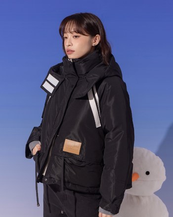 ➤運動風條紋織帶連帽鋪棉外套(兩色)