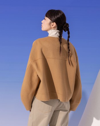 ➤無領落肩廓型羊毛外套