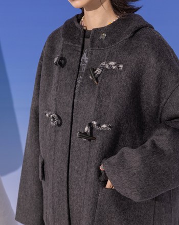 ➤緹花織帶牛角釦羊毛連帽短大衣(兩色)