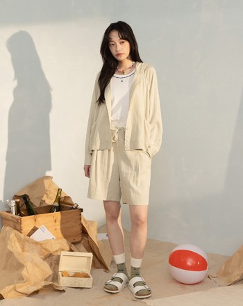 ➤涼感弧線造型口袋連帽外套(兩色)