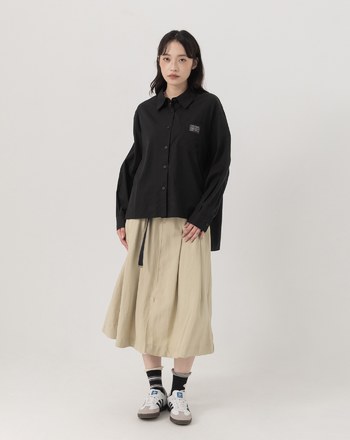 ➤涼感天絲不對稱後開衩襯衫(兩色)