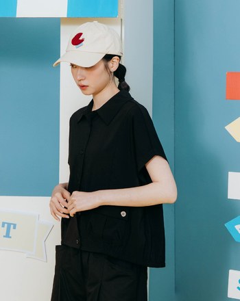 ➤造型鈕扣肌理感工裝口袋連袖襯衫(三色)