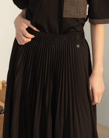 抗皺收腹細褶傘裙(兩色)