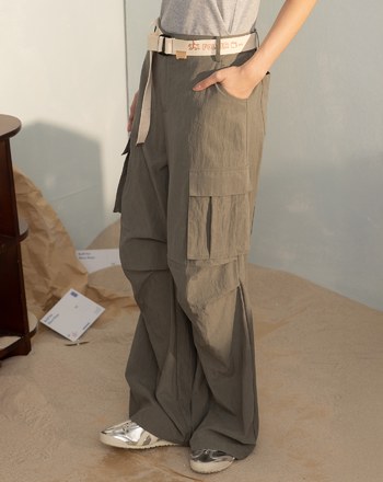 涼感立體抓褶工裝寬褲(兩色)