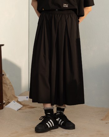 抗皺打褶鬆緊8分褲裙(兩色)