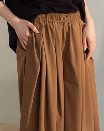 抗皺打褶鬆緊8分褲裙(兩色)