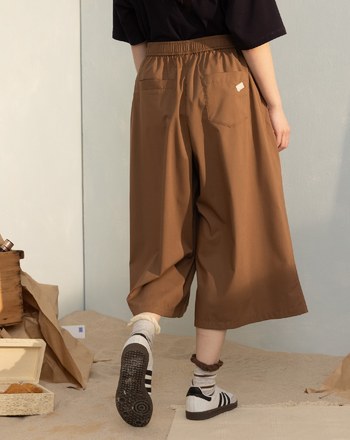 抗皺打褶鬆緊8分褲裙(兩色)