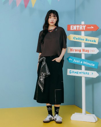 日常小瘋狂領口抓褶涼感T恤(兩色)