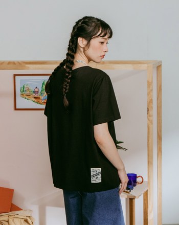 迪士尼系列 繪本風串珠繡花涼感T恤(兩色)