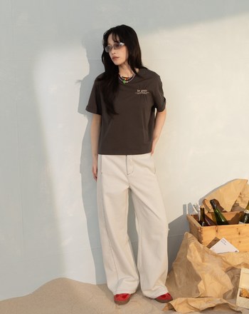 抽皺繡花瞬涼涼感短版T恤(兩色)