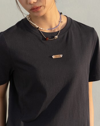 gozo皮標側邊顯瘦剪接T恤(兩色)