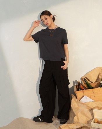 gozo皮標側邊顯瘦剪接T恤(兩色)