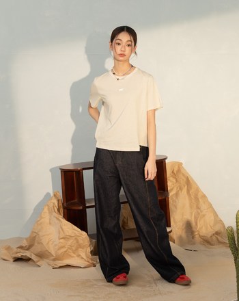 gozo皮標側邊顯瘦剪接T恤(兩色)