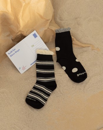 點點條紋不對稱長襪(兩色)