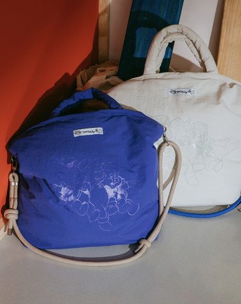 迪士尼系列 三隻小豬膠印澎澎手提袋(兩色)