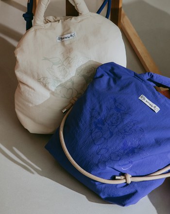 迪士尼系列 三隻小豬膠印澎澎手提袋(兩色)