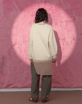 ➤【新年限定】馬上有錢側邊剪裁大學T(兩色)