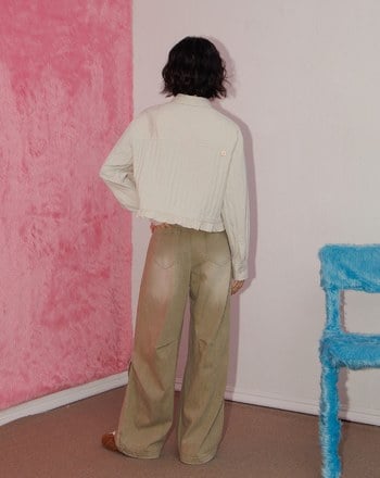 A｜啞光立體紋理荷葉邊短版襯衫外套(兩色)