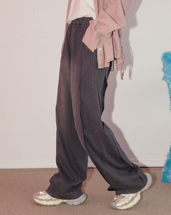 A｜水洗刷白微繭型寬褲