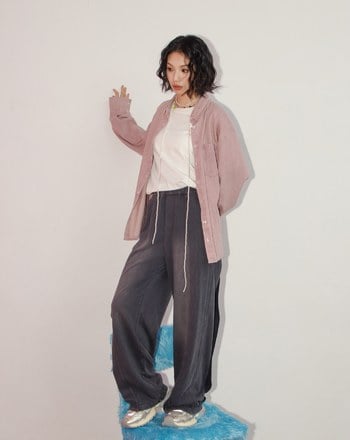 A｜水洗刷白微繭型寬褲