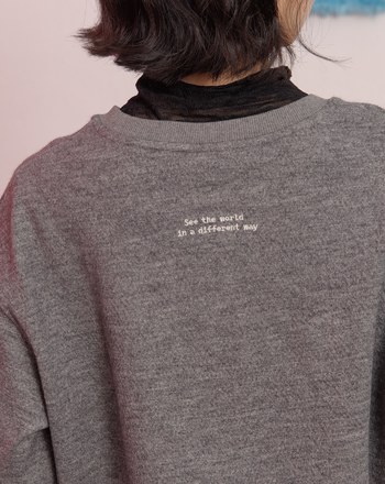 狗狗視角看世界仿羊毛T恤(兩色)