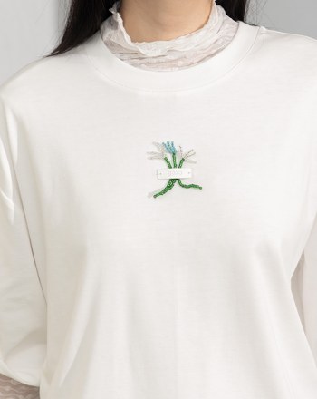 縫珠花束造型金屬絲T恤(兩色)