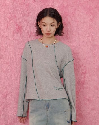 ➤密拷坑條字母繡花長袖T恤(兩色)