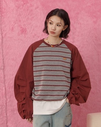 ➤條紋拼接造型袖抽繩大學T(兩色)