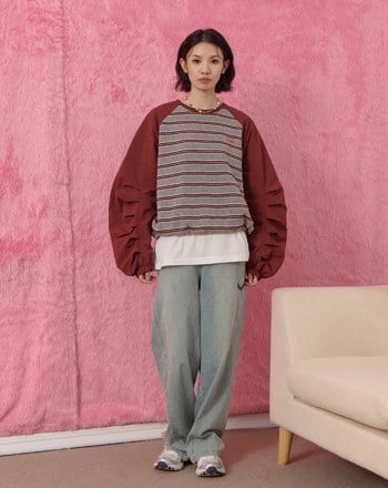 ➤條紋拼接造型袖抽繩大學T(兩色)