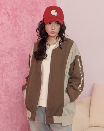 字母繡花天絲拼接棒球外套(兩色)