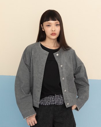 水洗鬚邊蓬蓬下擺外套(兩色)