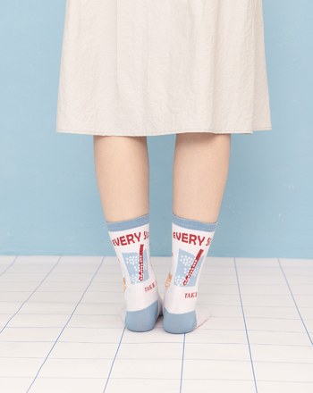 珍奶補給QQ撞色長襪(兩色)