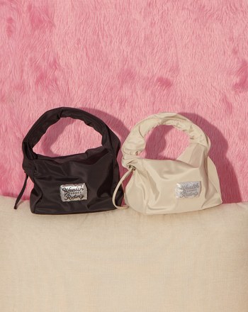 (預購)【新年限定】荷包滿滿抽繩手提包(兩色)